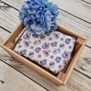 Tahle pastelová květovaná látka se stala vaší oblíbenou. A já se ani nedivím, je totiž výjimečně kraaasná 💜🤍🖤. Látka se...